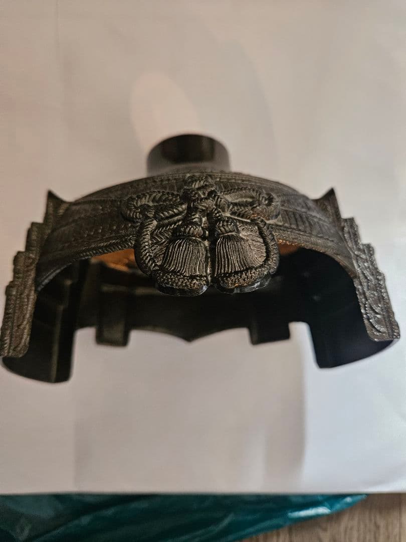 武士の頭部デザイン 鍔(つば)