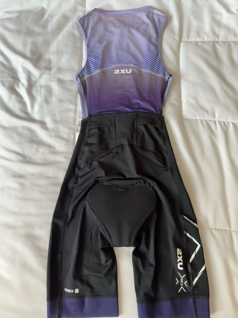 新品　2XU レディース ライトスピード トライスーツトライアスロンウエア