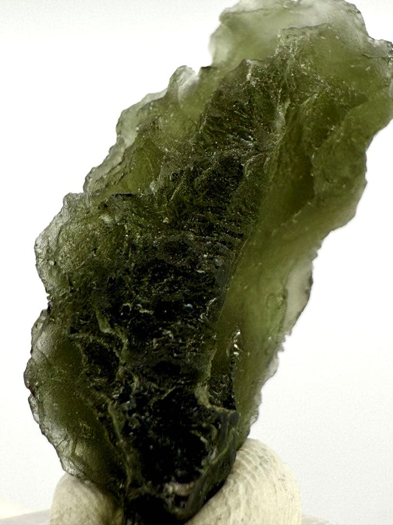 モルダバイト　モルダウ石　原石　鉱物　標本　天然石　石