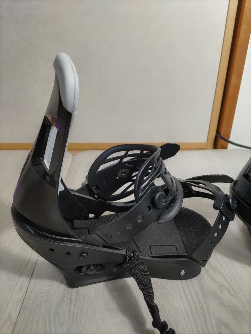 Burtonバートン フリースタイル Re:Flex バインディング