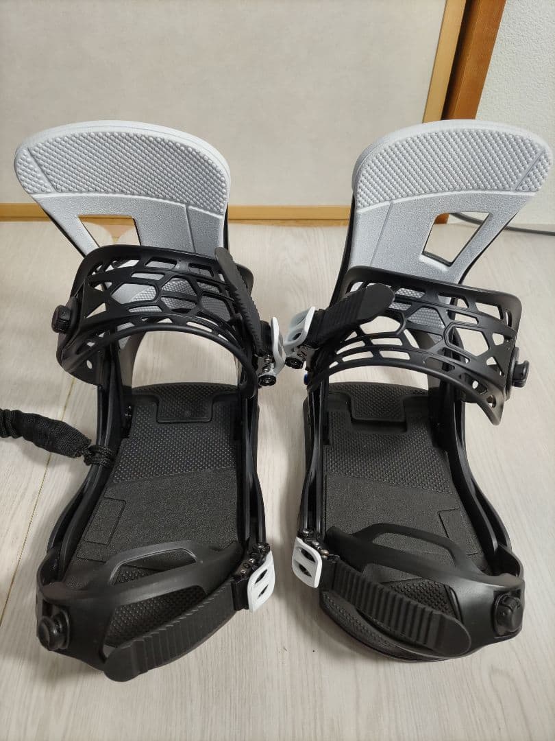 Burtonバートン フリースタイル Re:Flex バインディング
