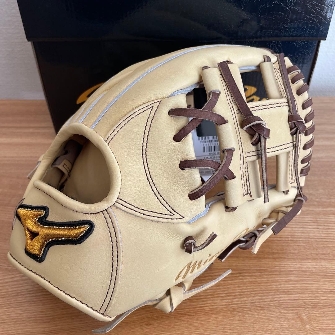 ミズノプロ　硬式用　内野　グラブ　グローブ　定価69,300　限定　高校野球対応