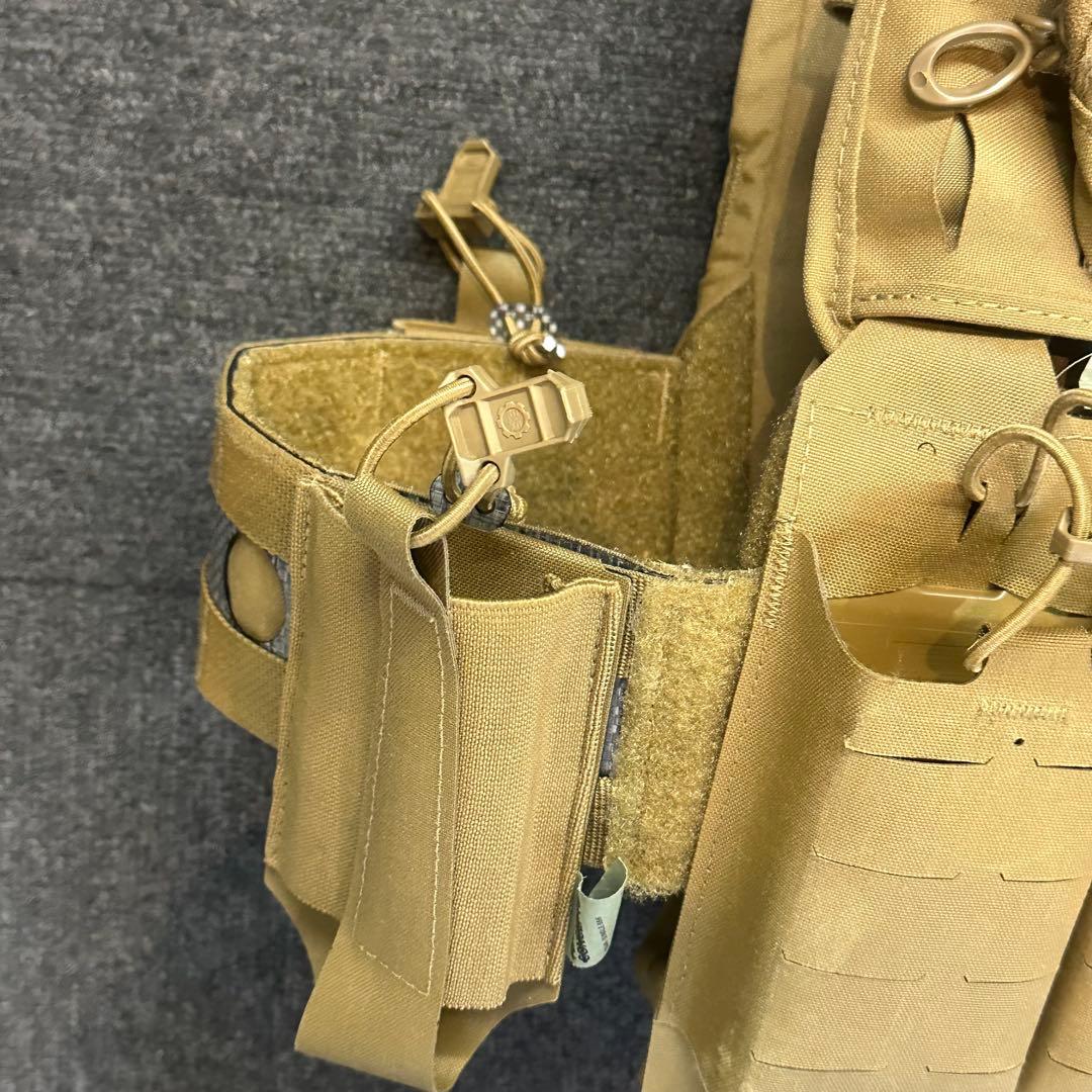 全て実物 FERRO CONCEPTS プレートキャリア セット