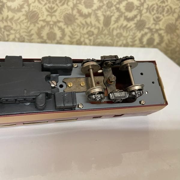 Y【ジャンク品】鉄道模型 キハ80 60 汚れ、破損・欠品あり 部品取り s