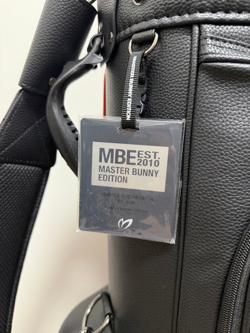 新品 マスターバニー原英莉花プロアイコン限定キャディバック DR用ヘッドカバー付