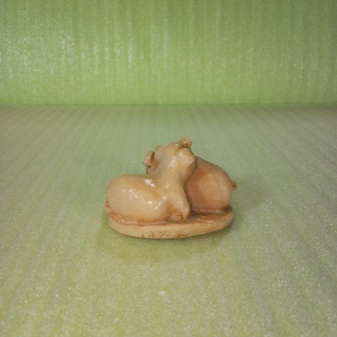 豚の置物　二匹の豚　フィギュア　オブジェ　ディスプレイ　アンティーク　レトロ