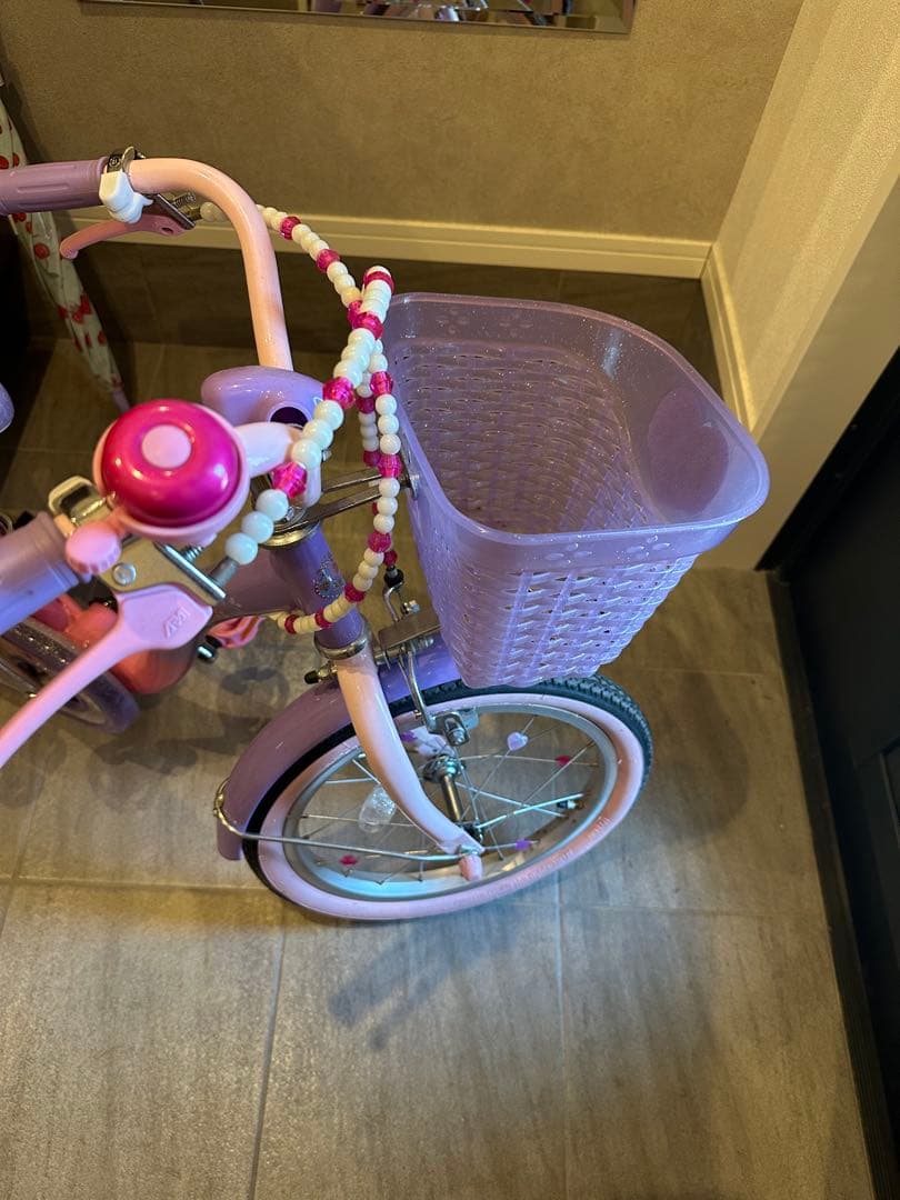 子供用自転車 ピンクと紫 バスケット付き
