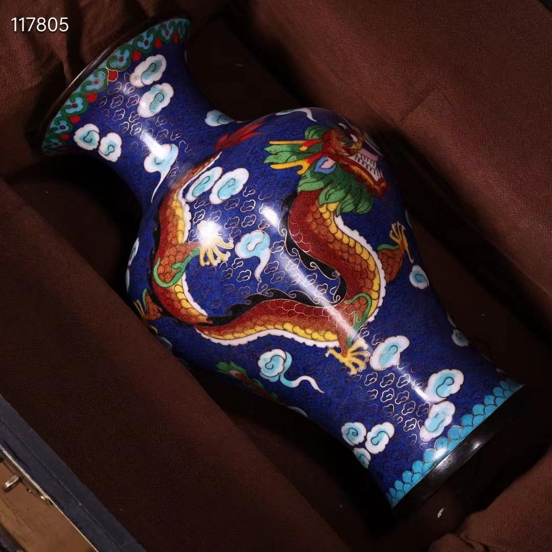 中国古美術・旧蔵純銅製の線彫り龍凤花瓶・純銅・珐琅彩・景泰蓝・七宝焼・置物・茶道