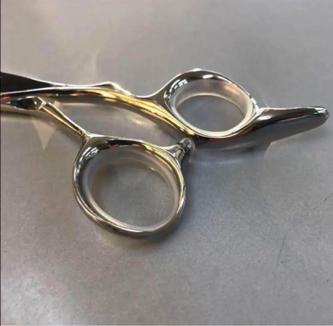 6インチシザー 新品未使用　安定感あるとても扱いやすい最高のグリップ！