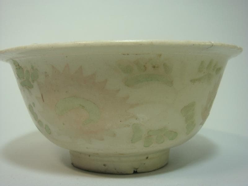 鉢■古い宋胡録 赤絵鉢 すんころく 花唐草 時代物 桐箱 茶碗 酒盃 骨董品■