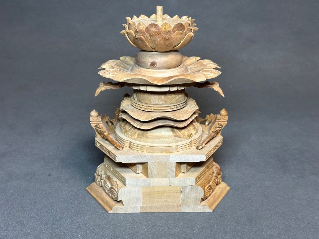 白檀　金泥書　丹型阿弥陀如来　4.5寸 六角ケマン台　木彫り　仏像アンティーク