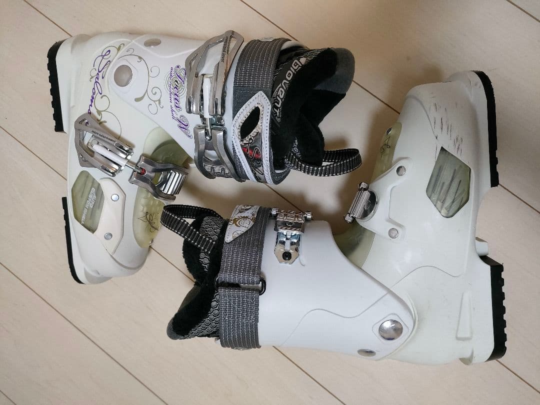 Salomon Focus W 23.5cm ホワイト　サロモン