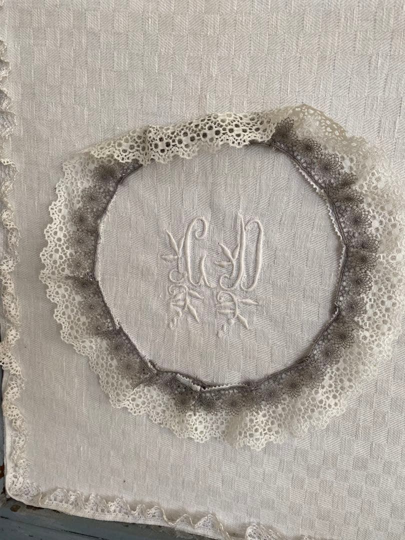 ブルーグレーの二つ折り装飾パネル