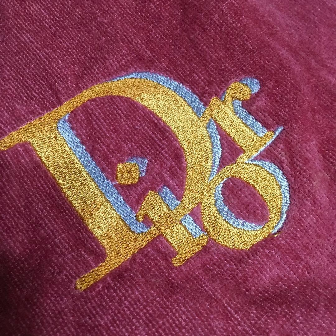 Christian Dior　ロゴ刺繍入り　大判バスタオルと大判フェイスタオル