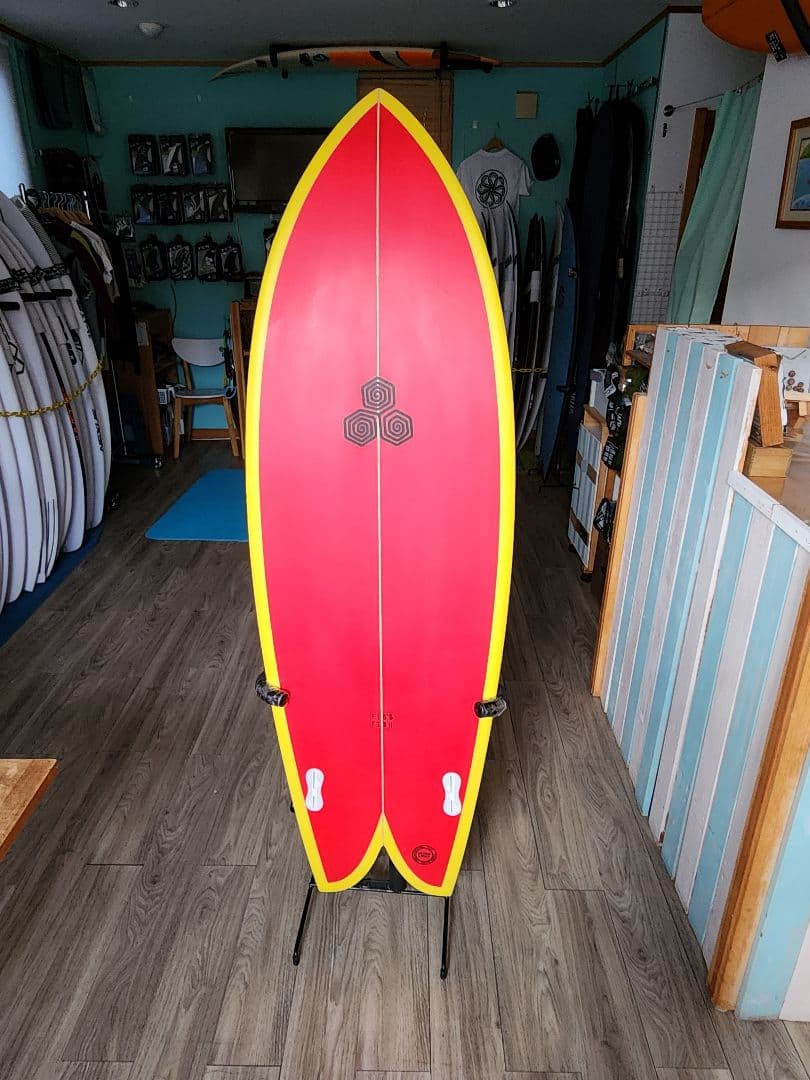 新品送込アルメリック5.5 Feb's Fish 赤スプ＋黄レール A2533