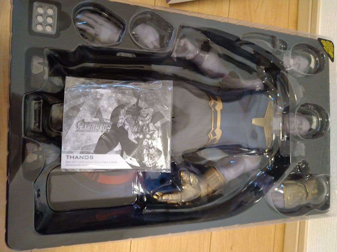 ホットトイズ　サノス　アベンジャーズインフィニティウォー　マーベル