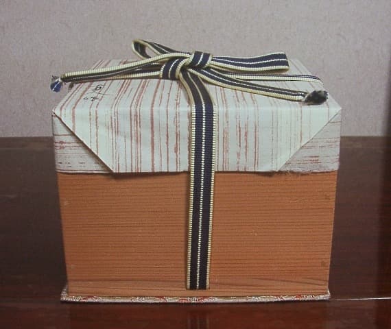 京焼・清水焼　村田真人作　小井戸　茶碗　共箱　古物。