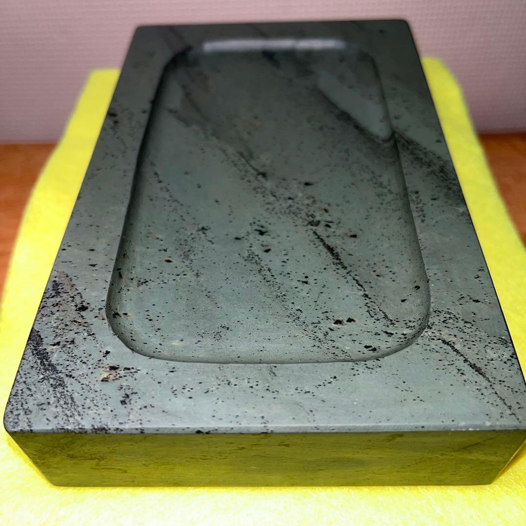 ⭕️中国緑端渓硯　長方研　石紋が綺麗　硯陰中彫り　洮河緑石　松花紅緑石　硯