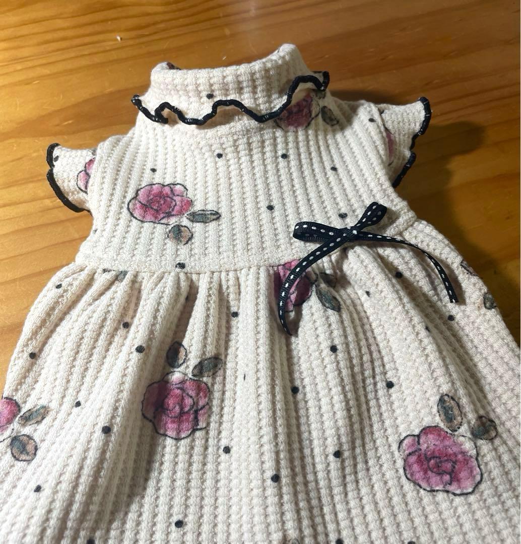 ハンドメイド犬服　ロールネック切替フリルワンピ ワッフルニット