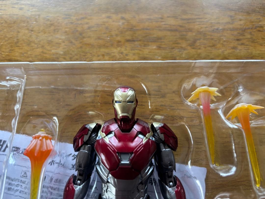 【美品】即発送！ フィギュアーツ　アイアンマンMk47&スパイダーマン