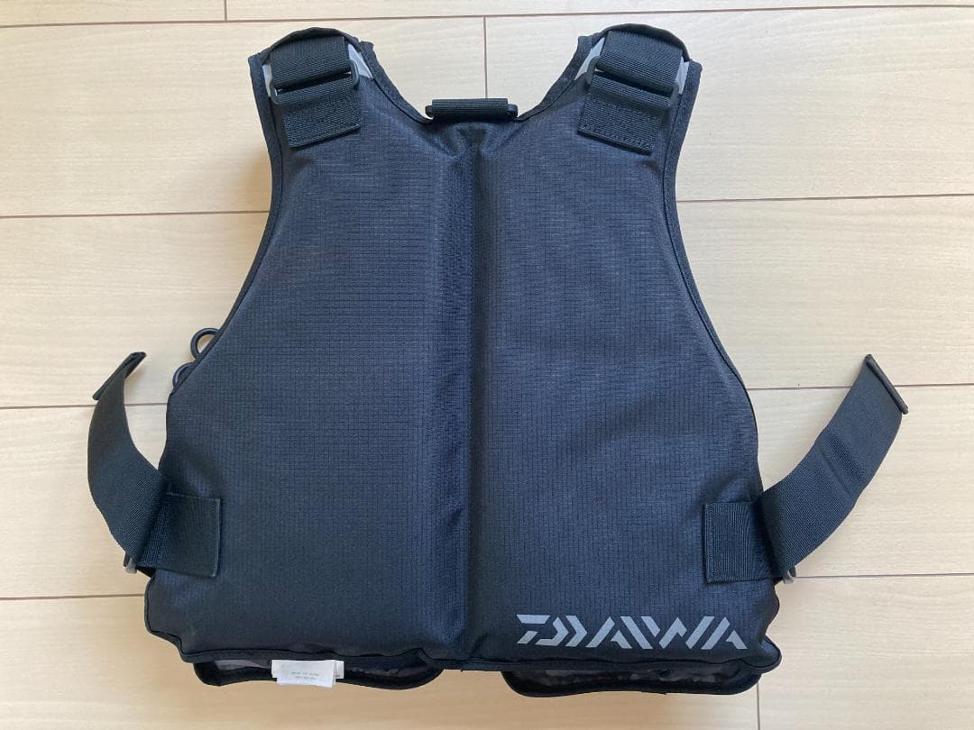 ダイワ ライトフロートゲームベスト DF-6406