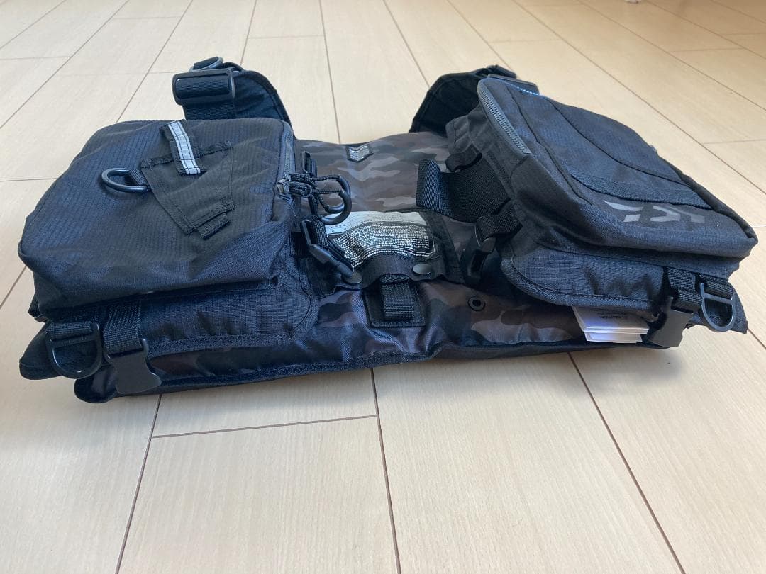 ダイワ ライトフロートゲームベスト DF-6406