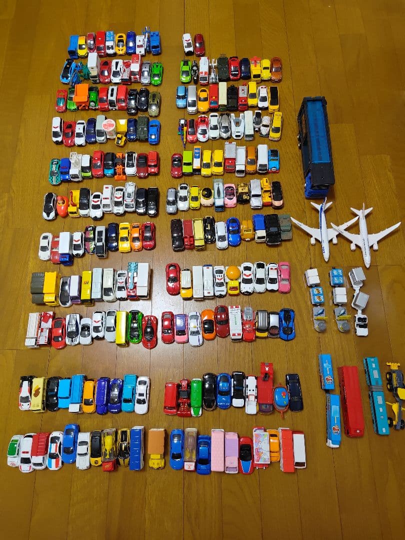 トミカ まとめ売り 220台セット