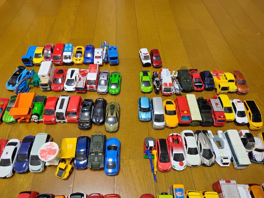 トミカ まとめ売り 220台セット