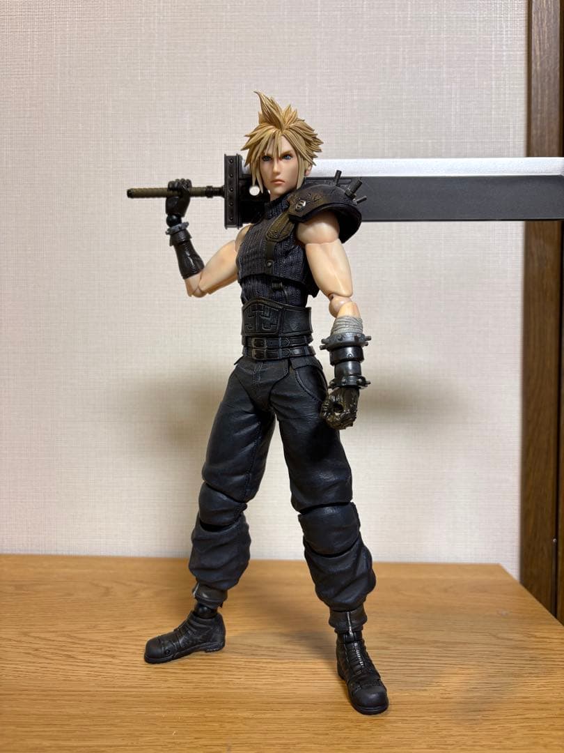 プレイアーツ改 vol.1 クラウド•ストライフ フィギュア