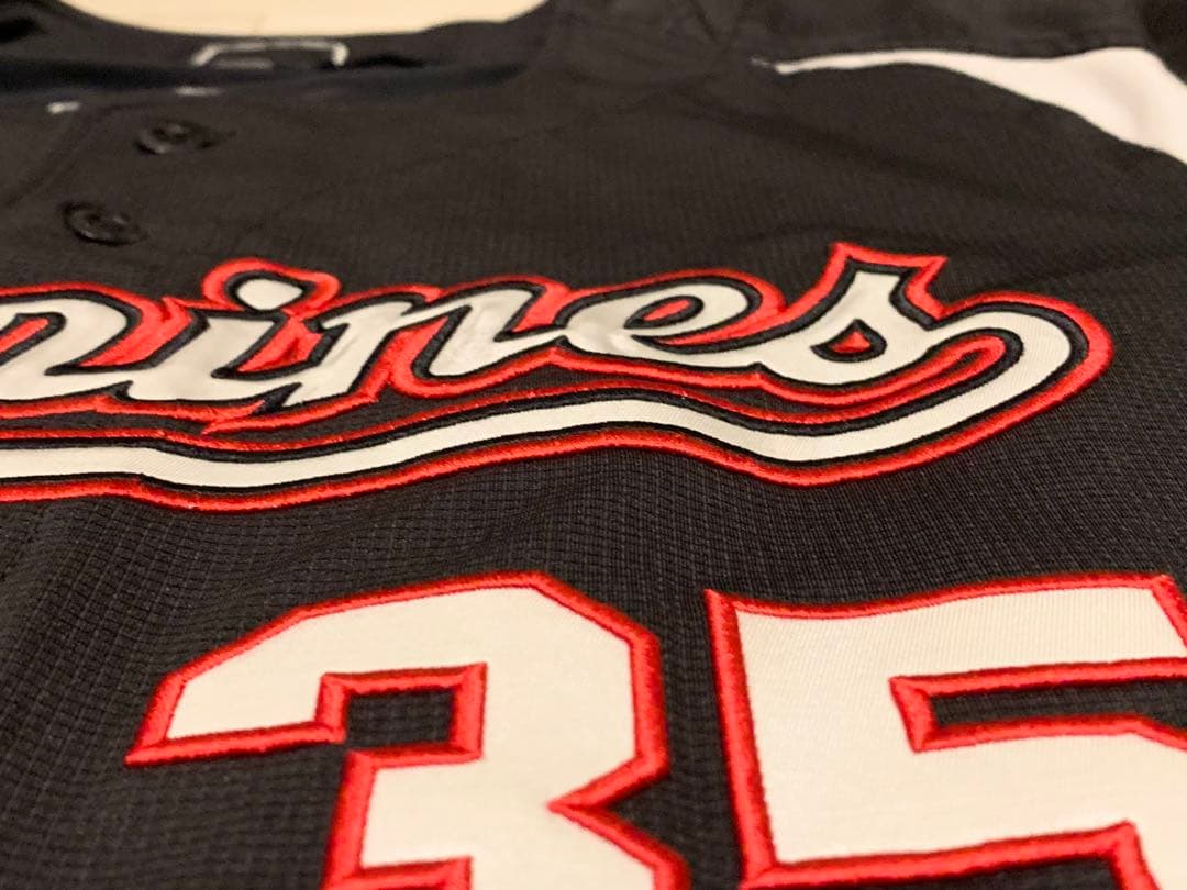 元千葉ロッテ寺嶋寛大実使用・サイン入りユニフォーム