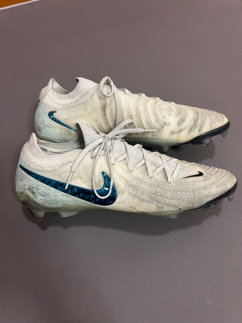 Nike サッカースパイク　ファントムGX