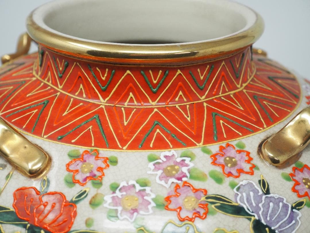 色絵金彩花鳥図　花瓶　薩摩焼　耳付壺　-SO