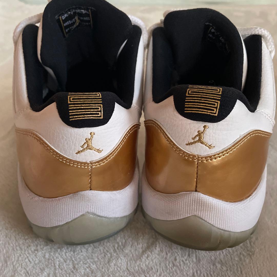 Nike Air Jordan 11 Retro Low ホワイト/ゴールド