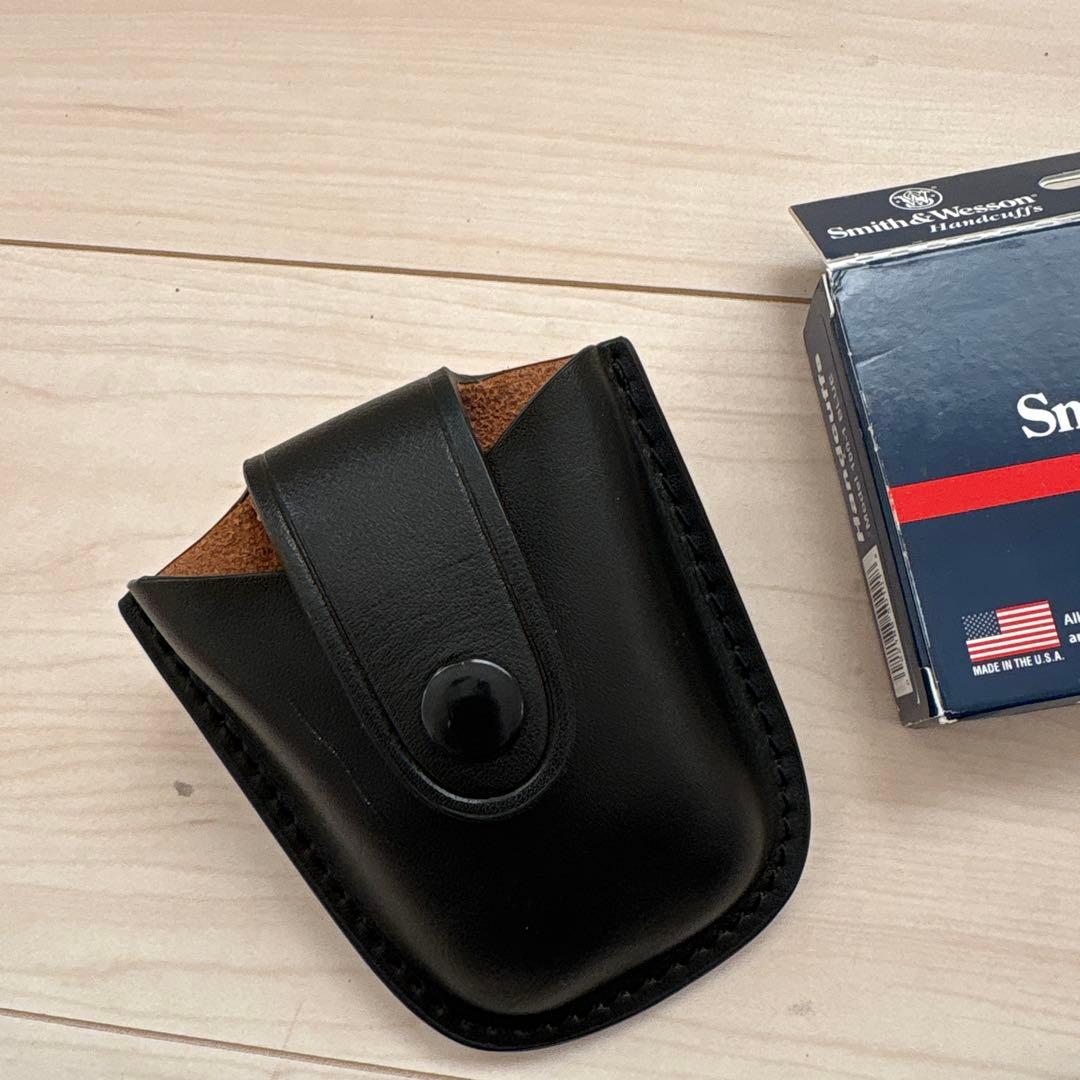 S&W スミス&ウェッソン ハンドカフ 手錠 M100-1 鍵付き 黒