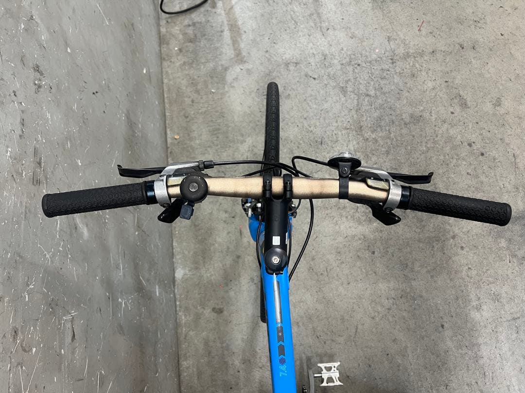 クロスバイク　トレック　FX 7.4 TREK アルミ