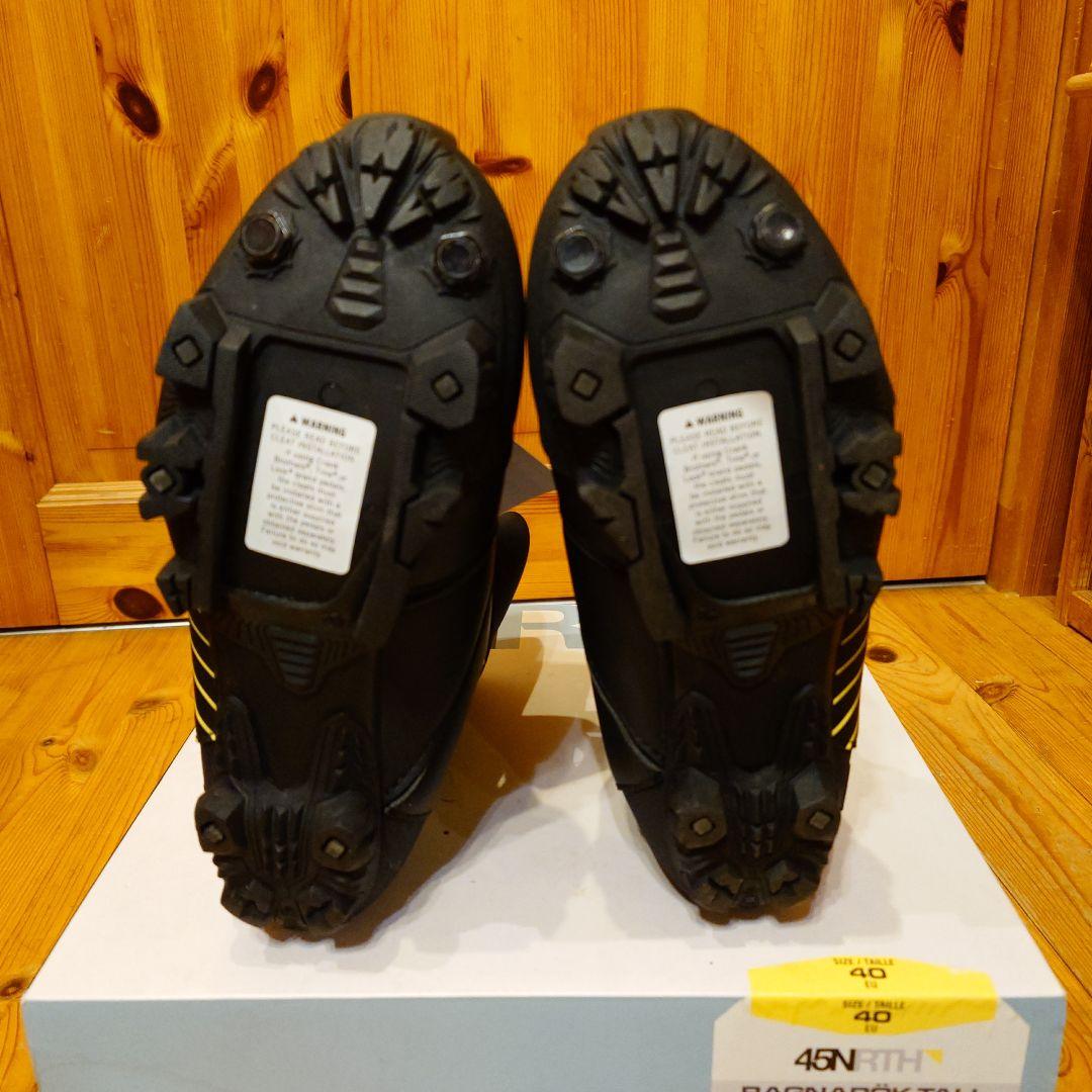 45NRTH Ragnarök Tall 40 EU 防水サイクリングブーツ