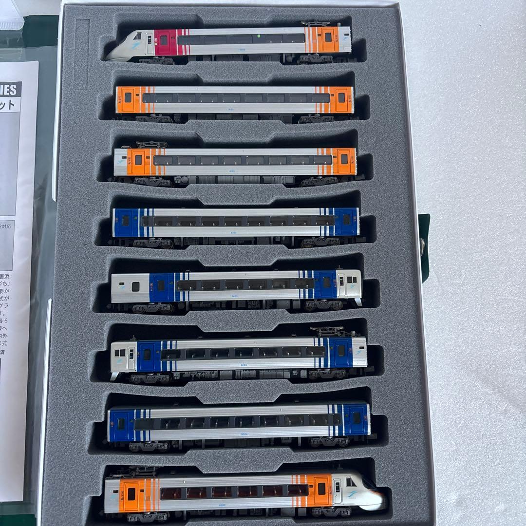 四国　８０００系リニューアル　８両