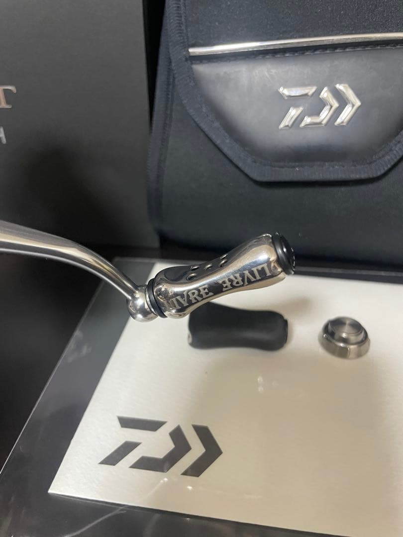 22イグジストLT2000S-H カスタム多数、純正品あり