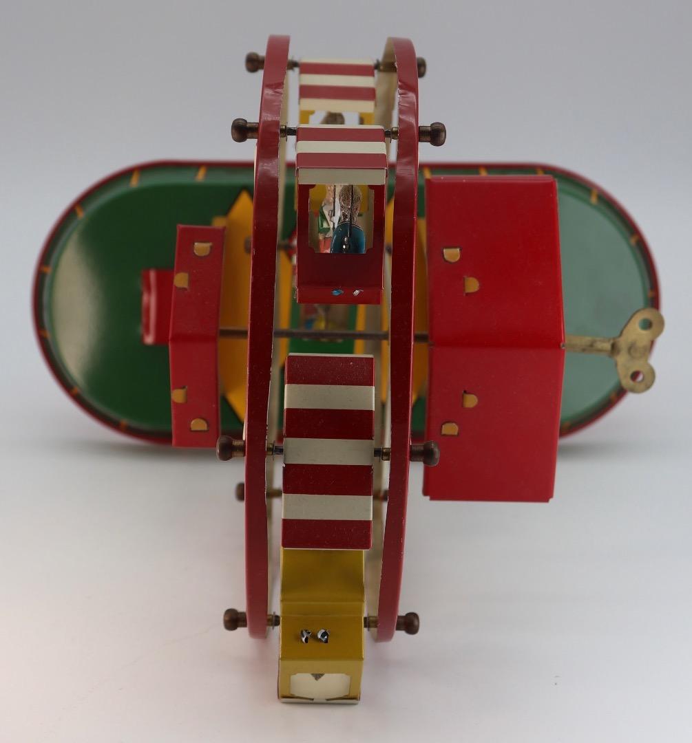 レアアイテム T＆W ドイツ製クロックワーク駆動、ブリキ製観覧車 約22cm