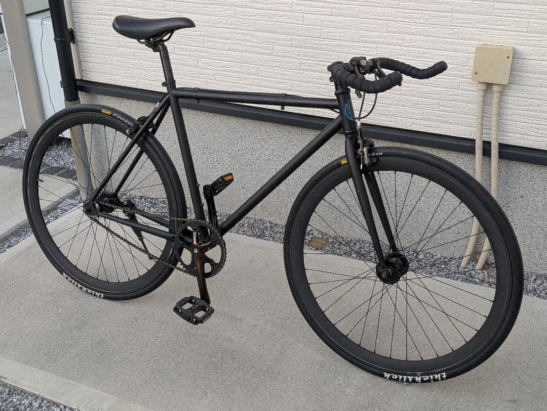 シングルスピードバイク ブラック 700C ピストバイク ブルホーン