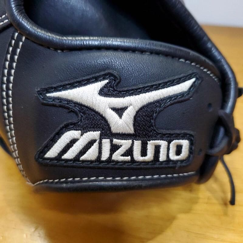 ミズノ イチローモデル プラチナラベル 左投げ用 児童用 外野用 軟式グローブ