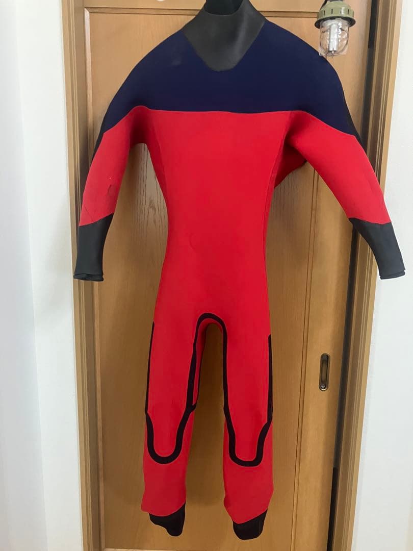 BE WET ウェットスーツ　ビーウェット　ドライスーツ　サーフィン