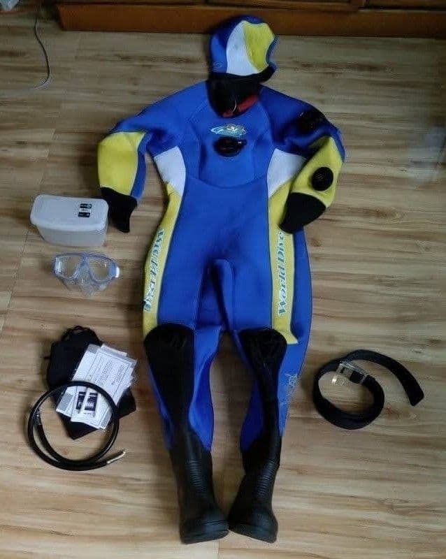 TUSA WORLD DIVE ドライスーツ フルスーツ アクセサリー付き