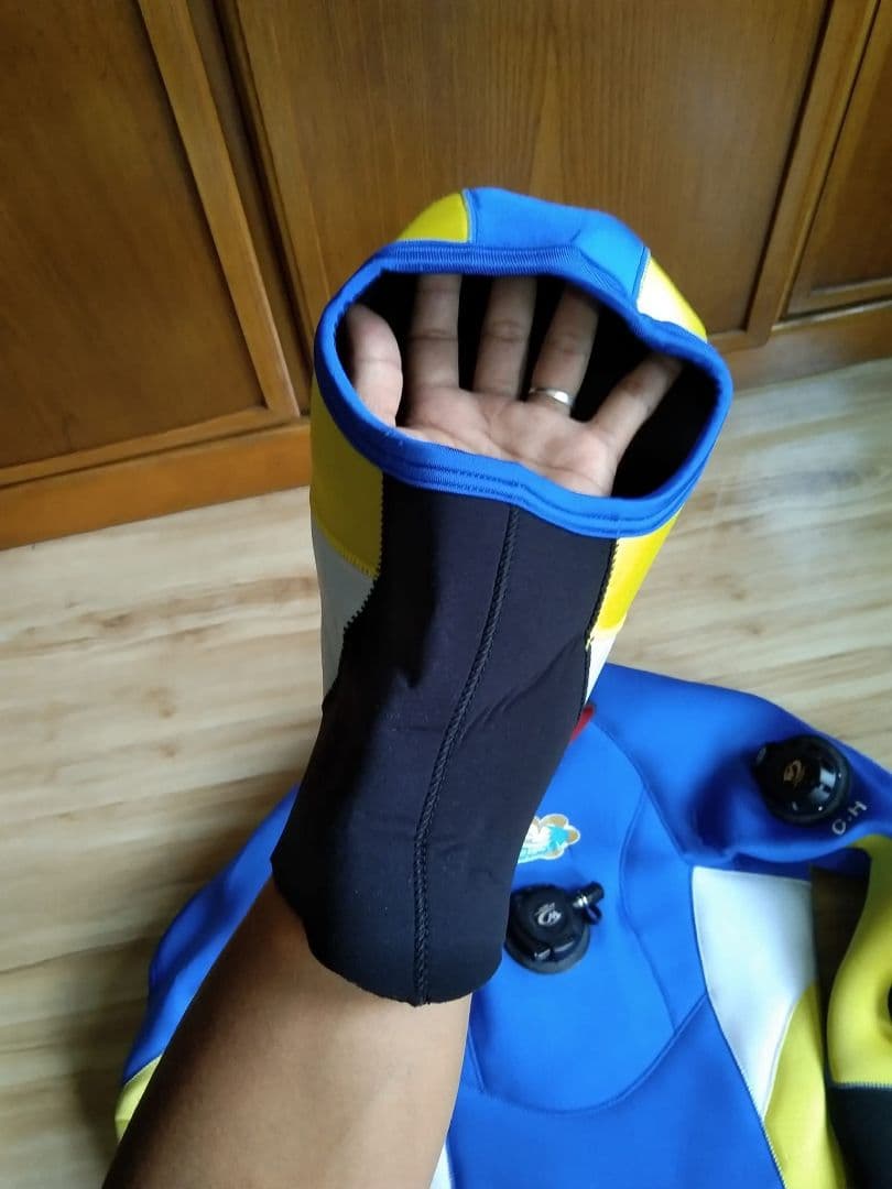 TUSA WORLD DIVE ドライスーツ フルスーツ アクセサリー付き