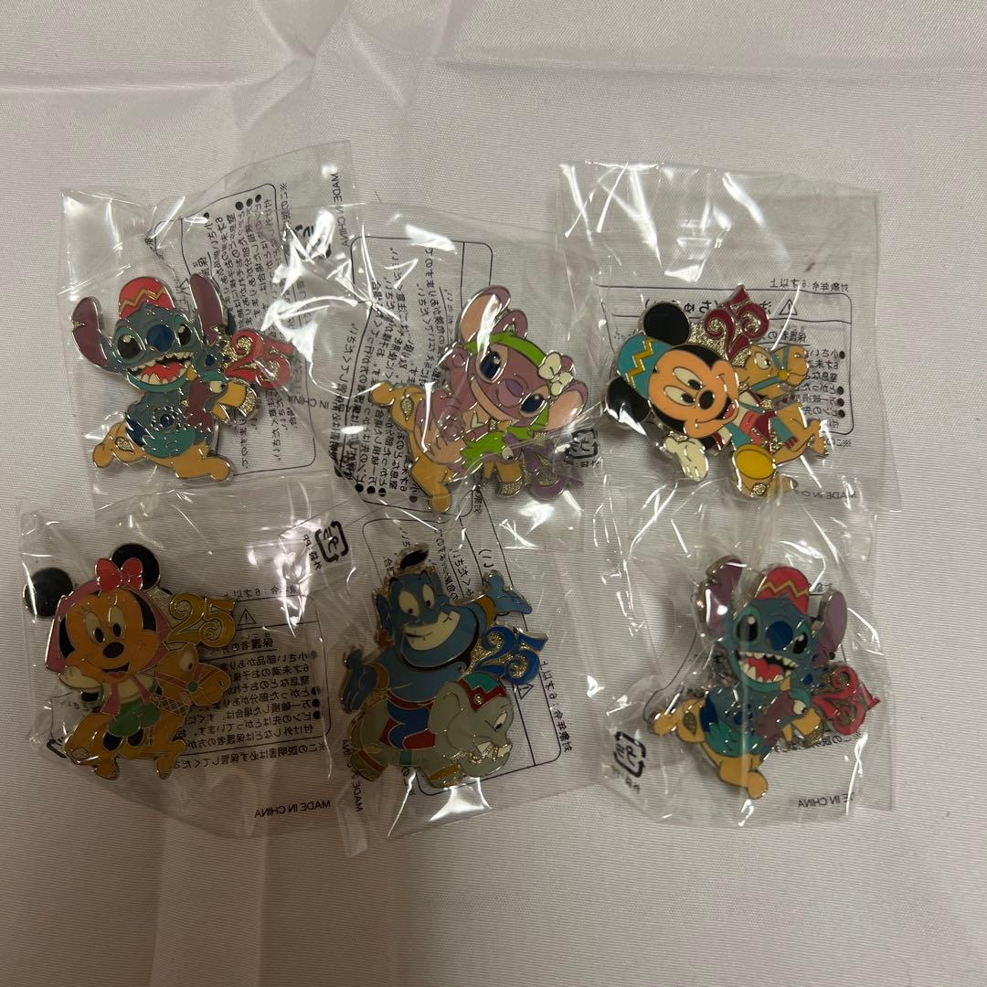 東京ディズニーリゾート 8周年記念 ピンバッジセット