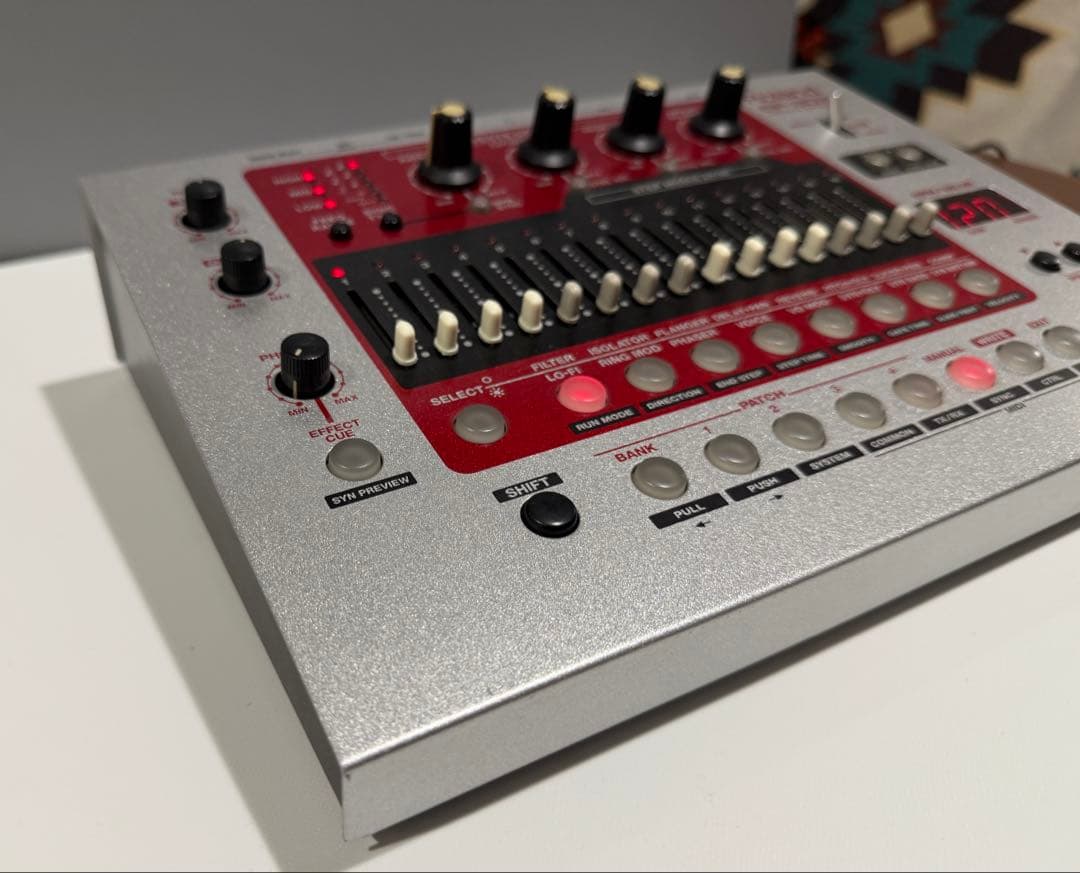 Roland EF-303 エフェクター　303 909 808