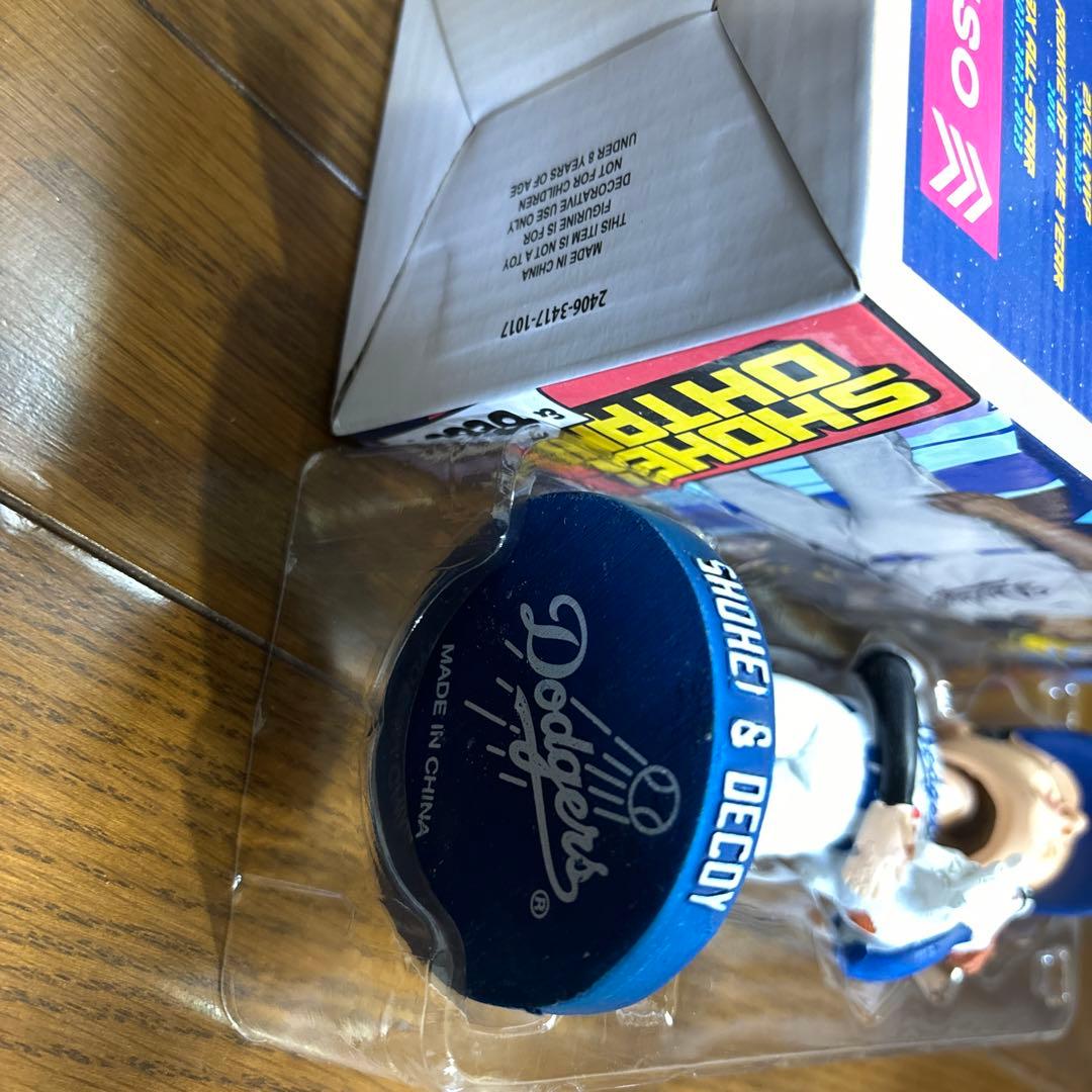 【値下げ】大谷翔平　フィギュア ドジャース　17 デコピン　バブルヘッド