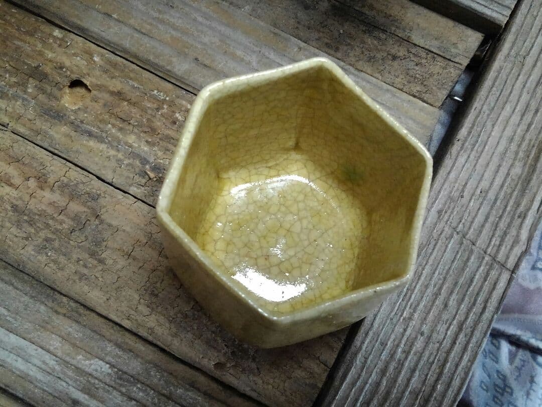 黄瀬戸　ぐい飲み　四方桟 桐箱付き　ぐい飲み　美濃焼　骨董品