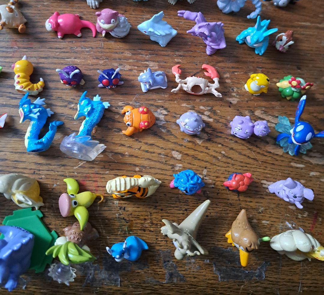 d*2様 ポケモン　鉛筆キャップフィギュア　136個　初期、クリア多数