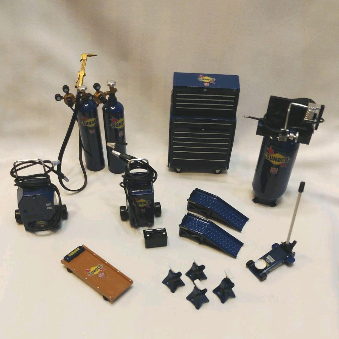 18/1ミニカー【激レアSUNOCO Trailer & Shop Set